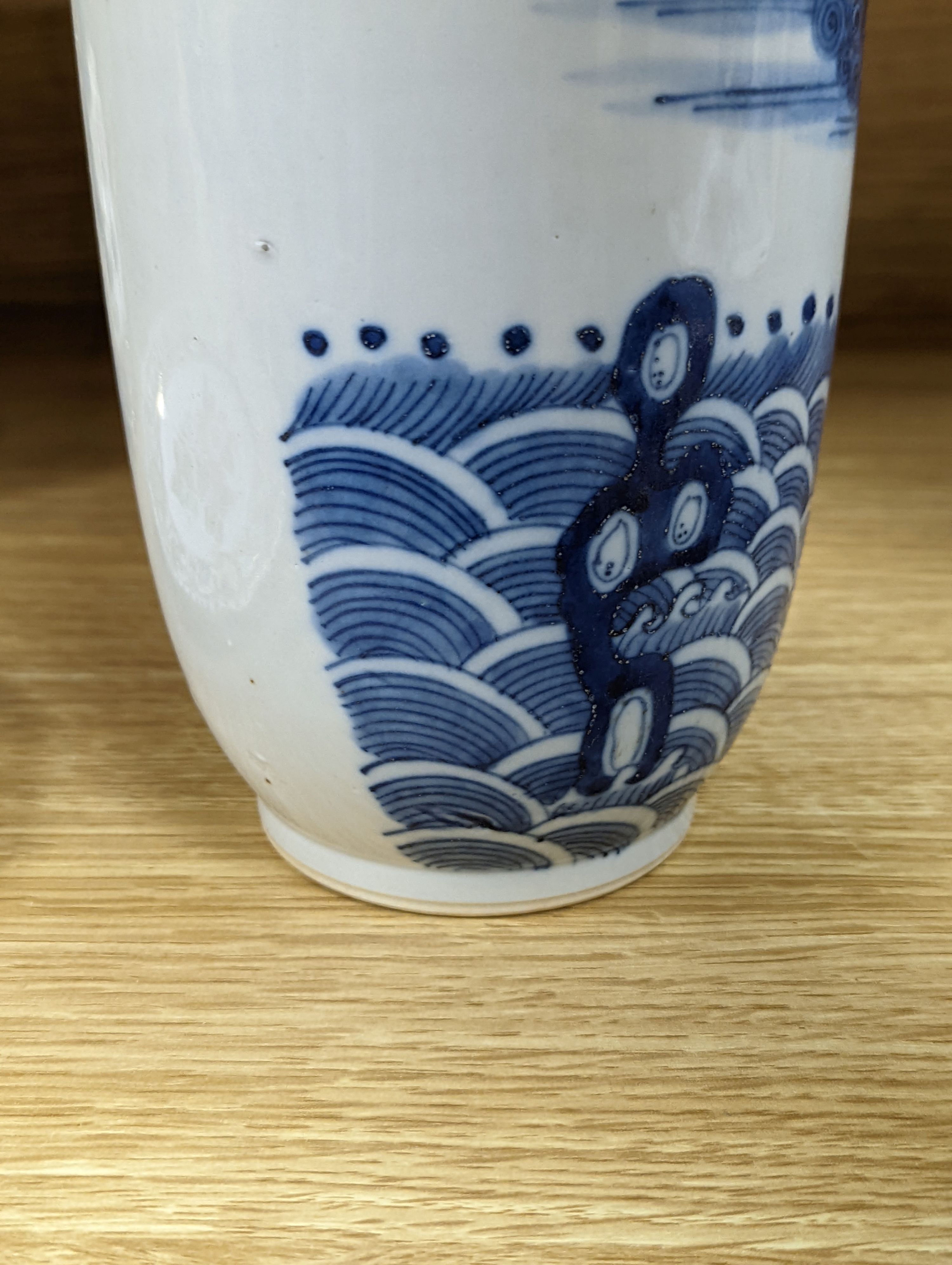 A Chinese blue and white rouleau vase, 25cm